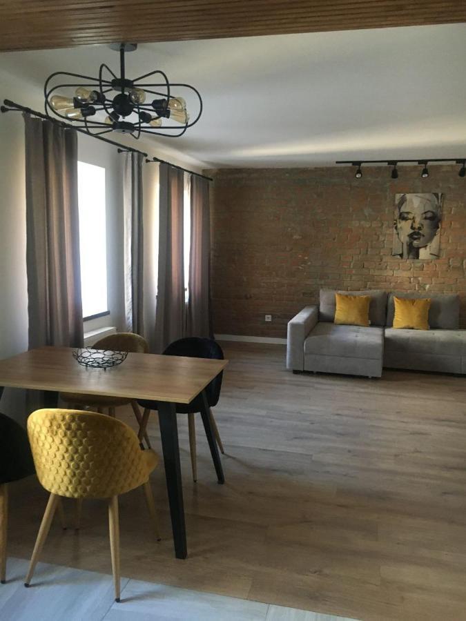 Дворівневі Апартаменти На Площі Ринок Lviv Luaran gambar