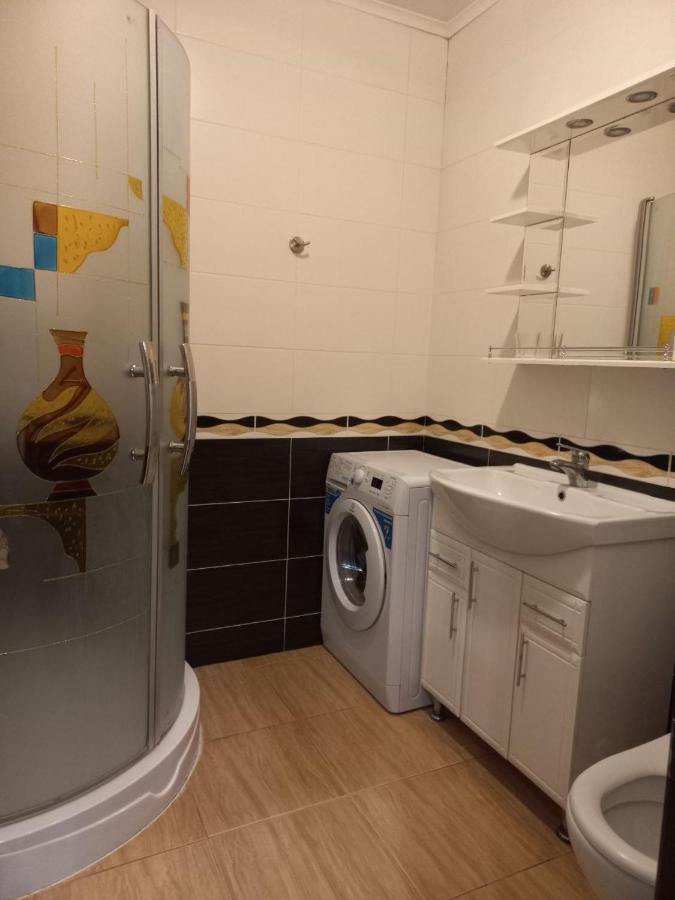 Дворівневі Апартаменти На Площі Ринок Lviv Luaran gambar